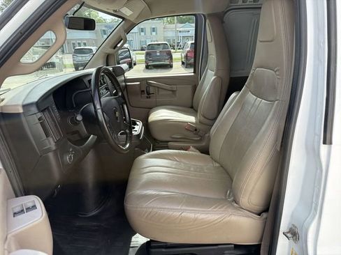 Used 2020 Chevrolet Express 2500 w/ Driver Convenience Package RWD image 13