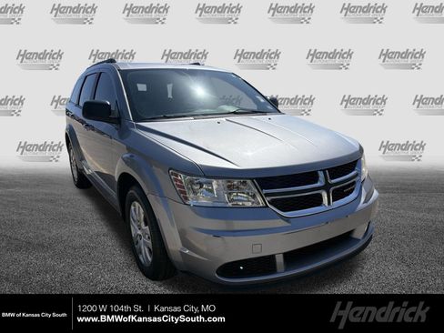 Used 2017 Dodge Journey SE image 1