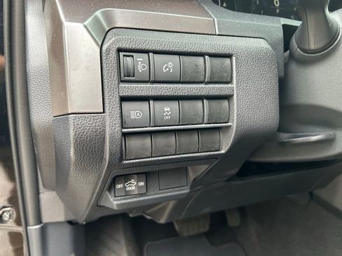 Used 2024 Toyota Tacoma SR5 RWD image 18