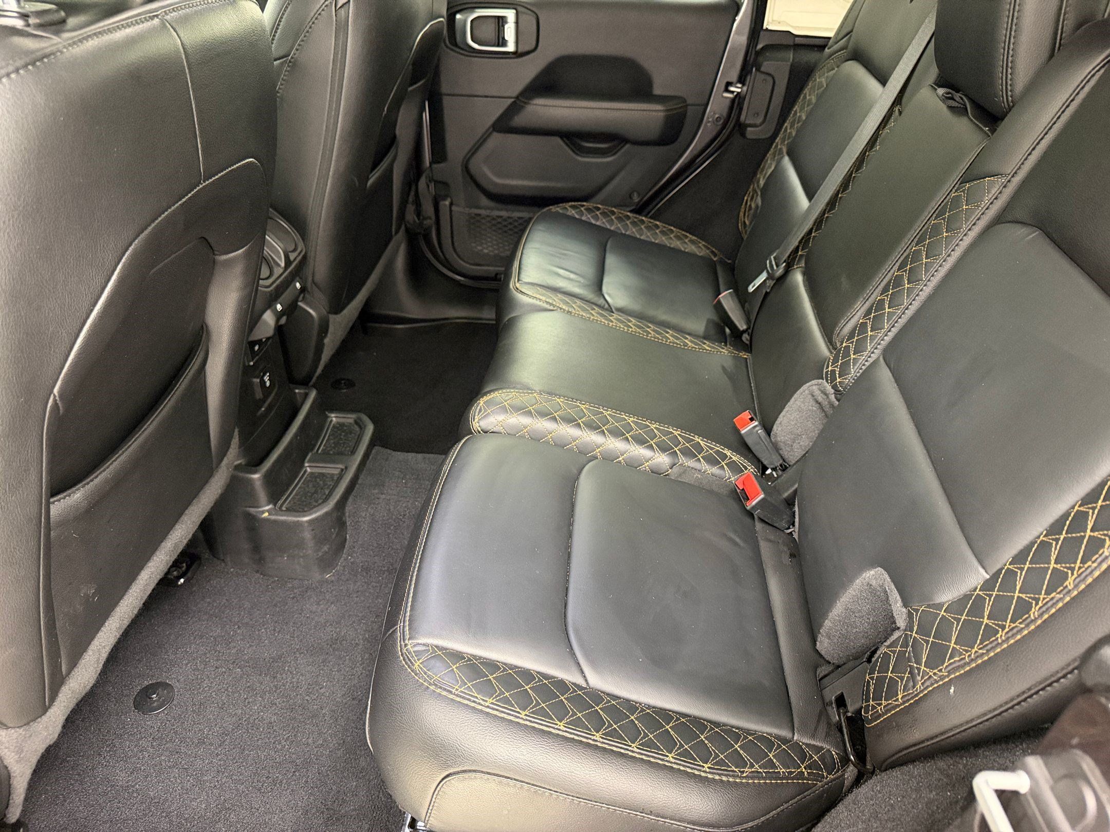 Used 2021 Jeep Wrangler Unlimited Sahara AWD/4WD image 23