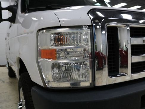 Used 2014 Ford E-150 and Econoline 150 w/ Power Group image 12