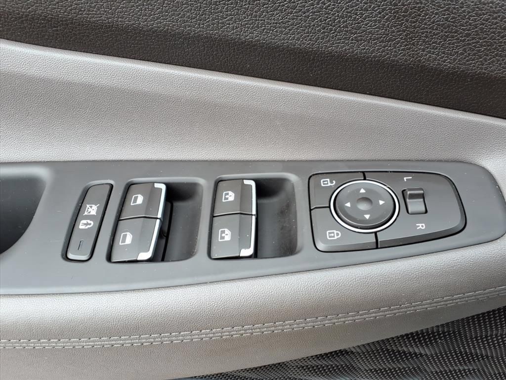 Used 2019 Hyundai Santa Fe SEL FWD image 19