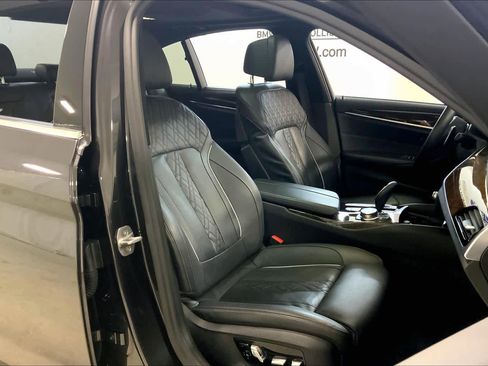 Used 2019 BMW 530i xDrive w/ Executive Package image 8