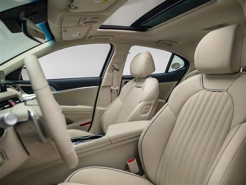 New 2026 Genesis G70 2.5T Prestige image 19