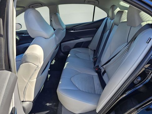 Used 2024 Toyota Camry SE image 30