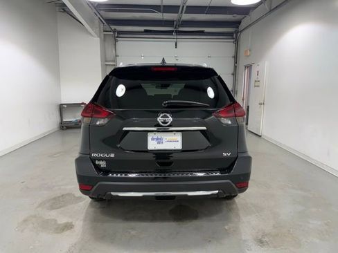Used 2020 Nissan Rogue SV image 6