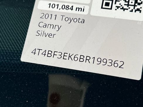 Used 2011 Toyota Camry LE image 23