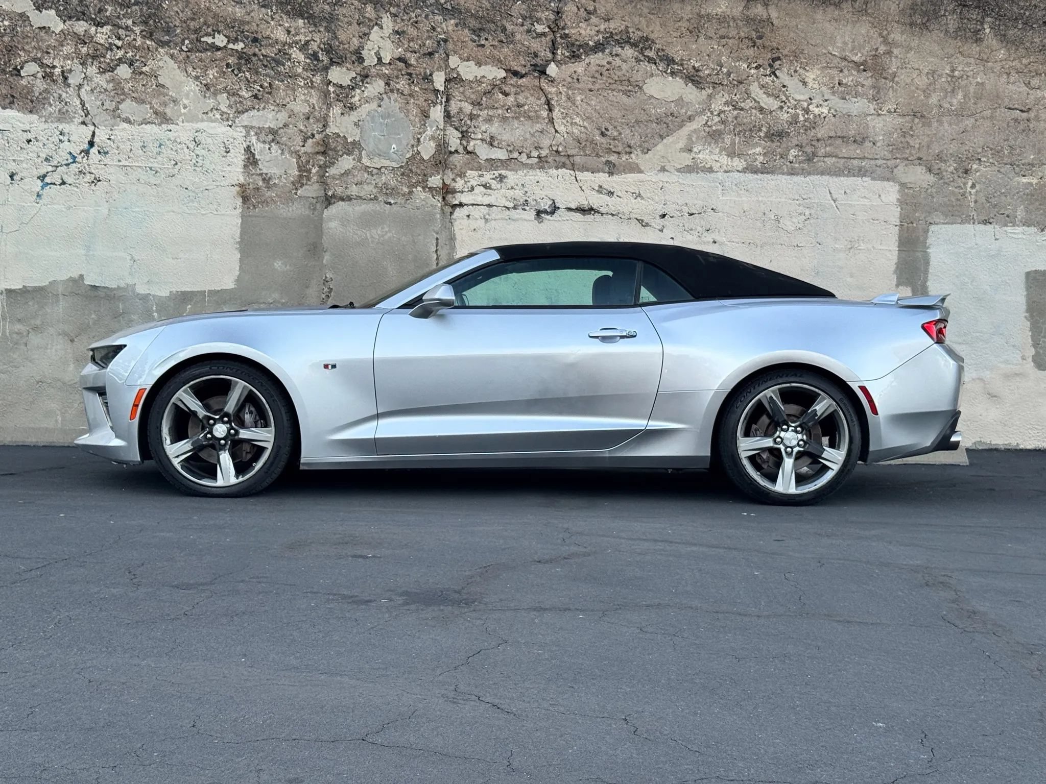 Used 2017 Chevrolet Camaro SS RWD image 9