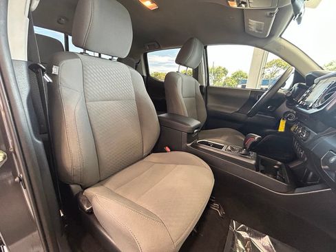 Used 2020 Toyota Tacoma SR w/ SR Convenience Package RWD image 26