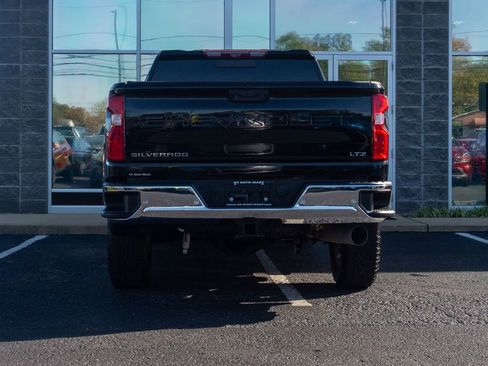 Used 2020 Chevrolet Silverado 2500 LTZ w/ LTZ Premium Package image 5