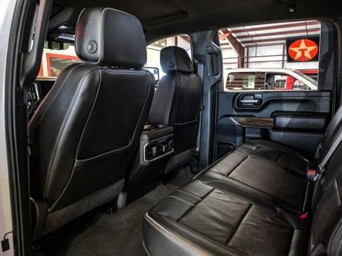 Used 2022 Chevrolet Silverado 3500 High Country w/ Technology Package image 34