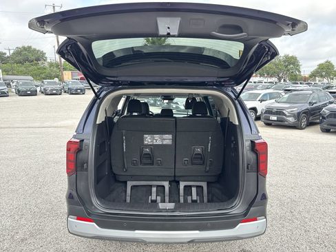Used 2026 Kia Carnival FWD image 20