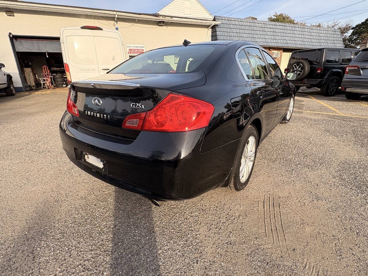 Used 2011 INFINITI G25 x w/ Moonroof Pkg AWD/4WD image 8