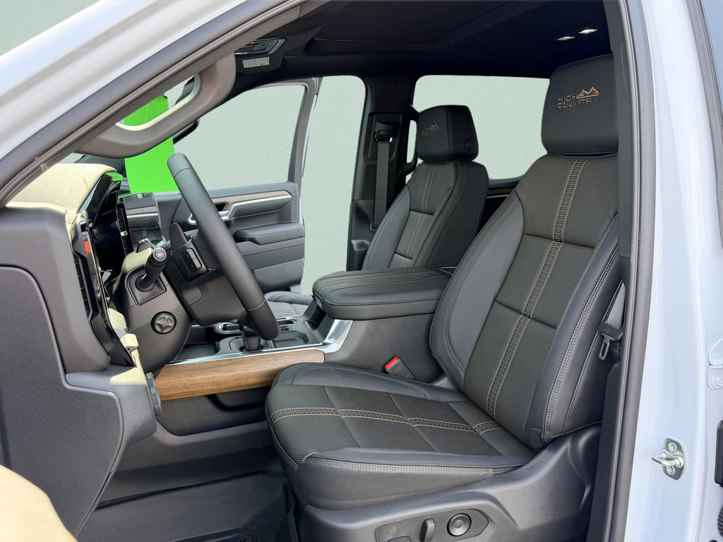 New 2026 Chevrolet Silverado 1500 High Country w/ Technology Package AWD/4WD image 10