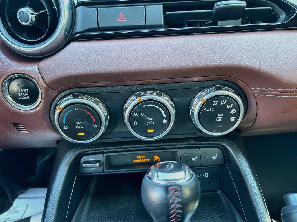 Used 2019 MAZDA MX-5 Miata RF Grand Touring RWD image 16