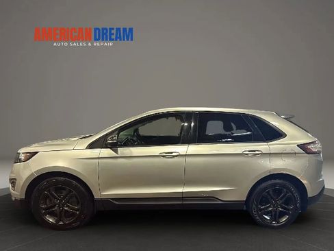 Used 2018 Ford Edge SEL w/ Equipment Group 201A AWD/4WD image 2
