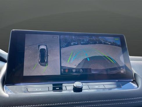 Used 2024 Nissan Rogue Platinum image 14