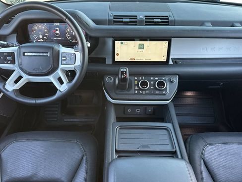 Used 2021 Land Rover Defender 110 X-Dynamic HSE AWD/4WD image 12