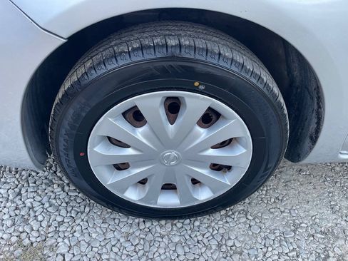 Used 2018 Nissan Versa SV FWD image 27