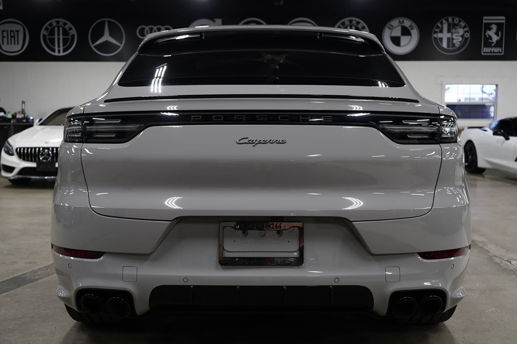 Used 2023 Porsche Cayenne Platinum Edition AWD/4WD image 4