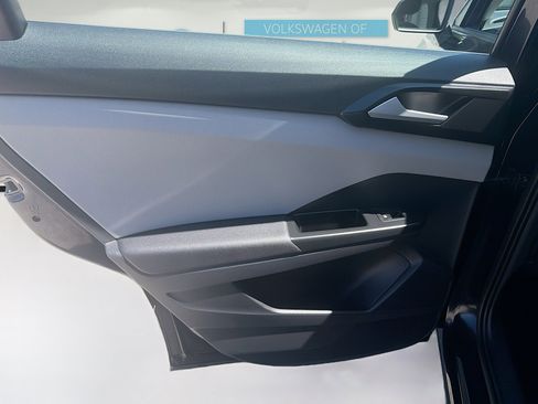 Certified 2022 Volkswagen Taos S FWD image 25