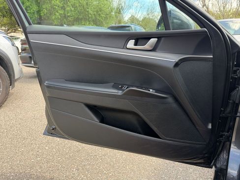 Used 2025 Kia K5 LXS image 18