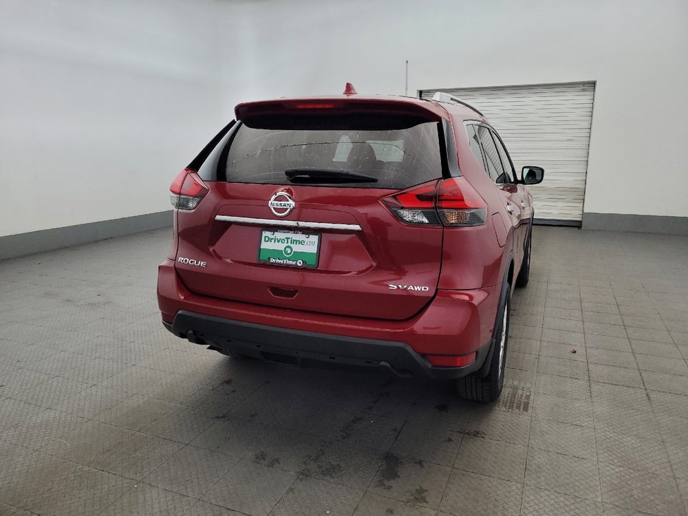 Used 2017 Nissan Rogue SV AWD/4WD image 7