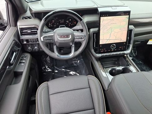 New 2025 GMC Yukon XL Elevation image 11