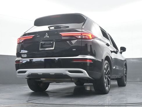 Used 2022 Mitsubishi Outlander SE image 66