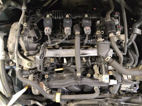 Used 2020 Nissan Versa SV image 30