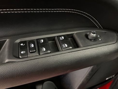 Used 2023 Jeep Compass High Altitude w/ Driver Assist Group I image 15