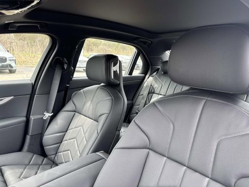 New 2026 BMW i7 xDrive60 AWD/4WD image 33