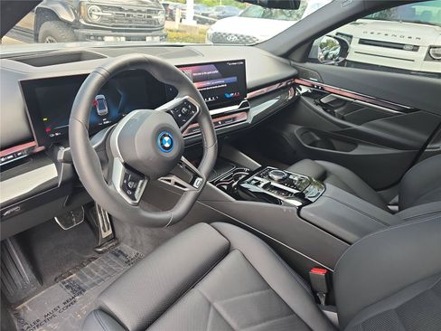 Used 2026 BMW i5 eDrive40 w/ M Sport Package RWD image 15