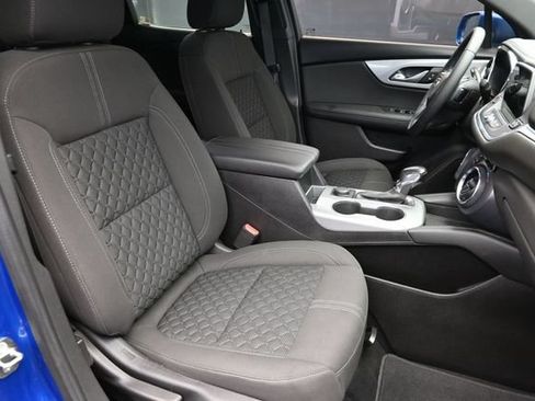 Used 2019 Chevrolet Blazer LT FWD image 31
