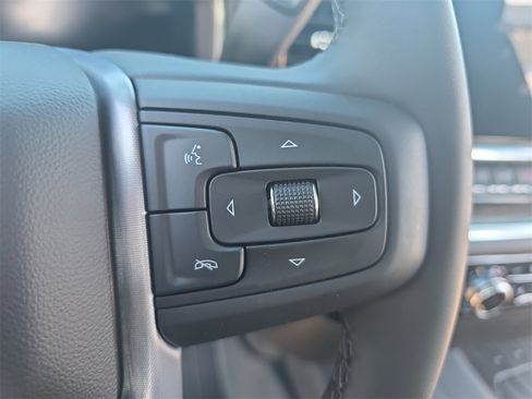 New 2026 GMC Sierra 1500 SLE image 17