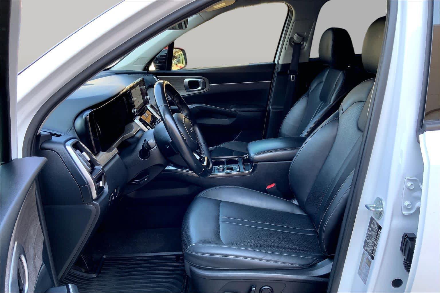 Used 2023 Kia Sorento EX FWD image 7