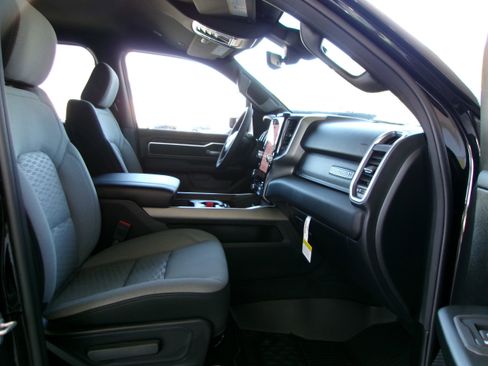 New 2025 RAM 1500 Big Horn image 19