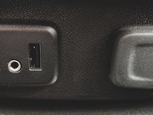 Used 2018 Chevrolet Malibu LT FWD image 5