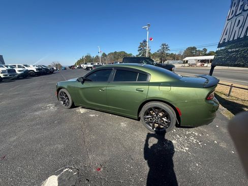 Used 2022 Dodge Charger SXT w/ Blacktop Package image 5