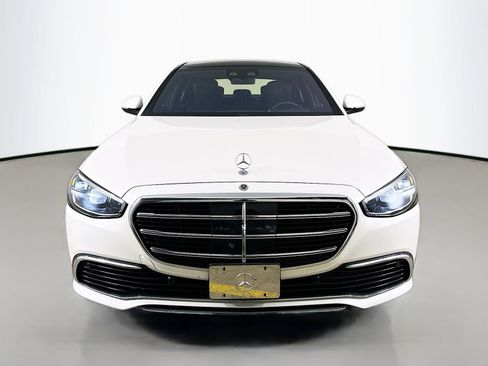 Used 2022 Mercedes-Benz S 580 4MATIC Sedan image 2