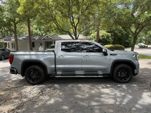 Used 2024 GMC Sierra 1500 Denali w/ Technology Package AWD/4WD image 6