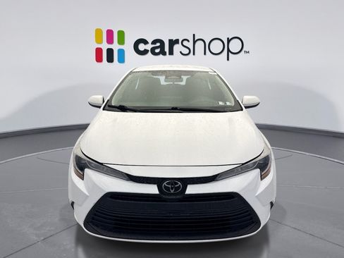 Used 2024 Toyota Corolla LE FWD image 8