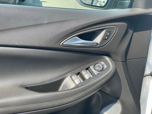 Used 2023 Buick Encore GX Preferred w/ Cold Weather Comfort Package AWD/4WD image 11