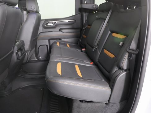 Used 2023 GMC Sierra 1500 AT4 w/ Technology Package image 12