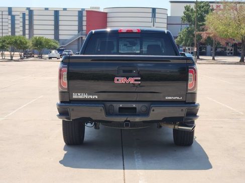 Used 2017 GMC Sierra 1500 Denali w/ Denali Ultimate Package AWD/4WD image 6