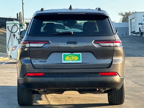 Used 2021 Jeep Grand Cherokee L Laredo image 6