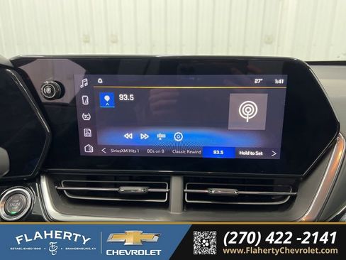 Used 2025 Chevrolet Trax RS image 27