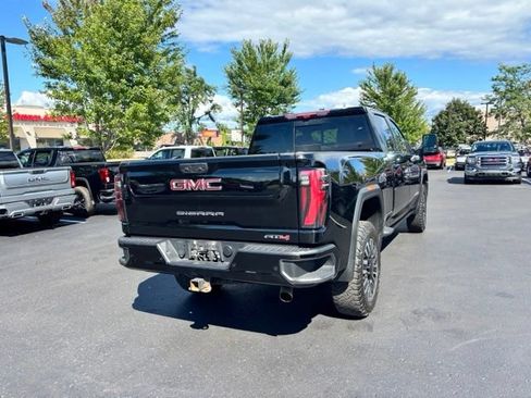 Used 2024 GMC Sierra 2500 AT4 w/ AT4 Premium Plus Package AWD/4WD image 6