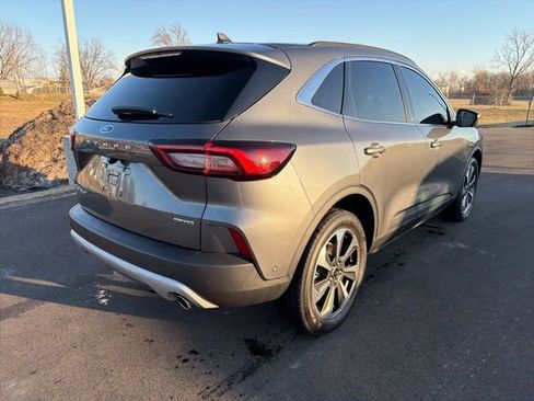 Used 2023 Ford Escape Platinum w/ Premium Technology Package image 5