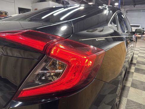 Used 2018 Honda Civic EX-L image 8